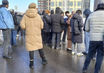 На прошлой неделе в миграционном центре «Сахарово» произошло ЧП: в очереди от духоты скончался гражданин одной из стран СНГ