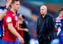 Сербский тренер Марко Николич по информации СМИ уже попрощался не только с некоторыми футболистами ЦСКА, но даже и с руководством клуба. Причиной ухода победителя Кубка России называют конфликт со спортивным директором. Журналисты пытаются угадать имя нового главного тренера армейцев.